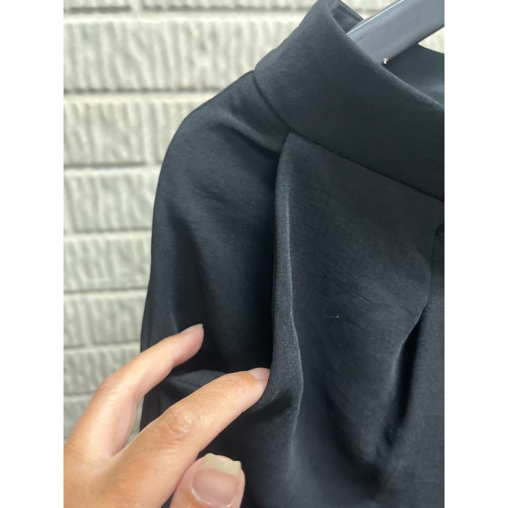 A New Day Black Pleated High Rise Dress Shorts Size 6 NWT Recycled Polyester - Picture 2 of 3